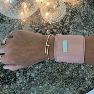 Gucci Vintage Pink Leather Wallet Bangle